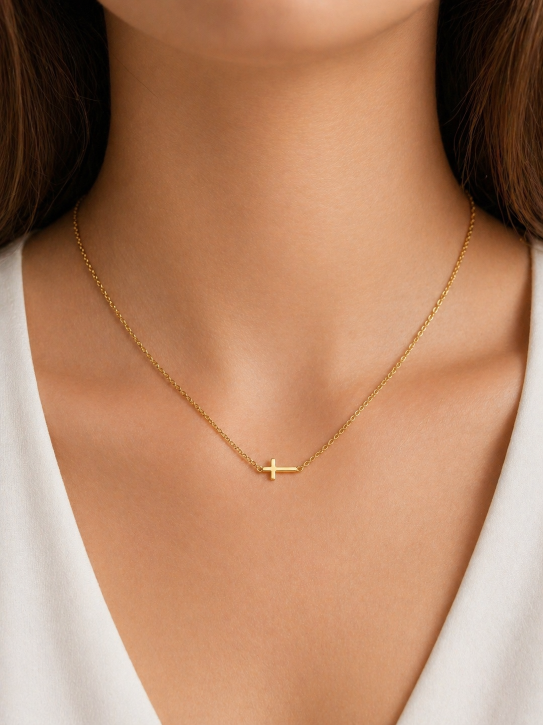 Elegant dainty cross necklace
