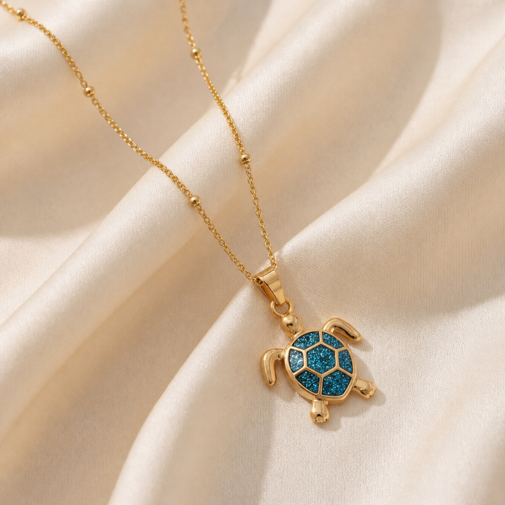Exclusive necklace with turtle pendant