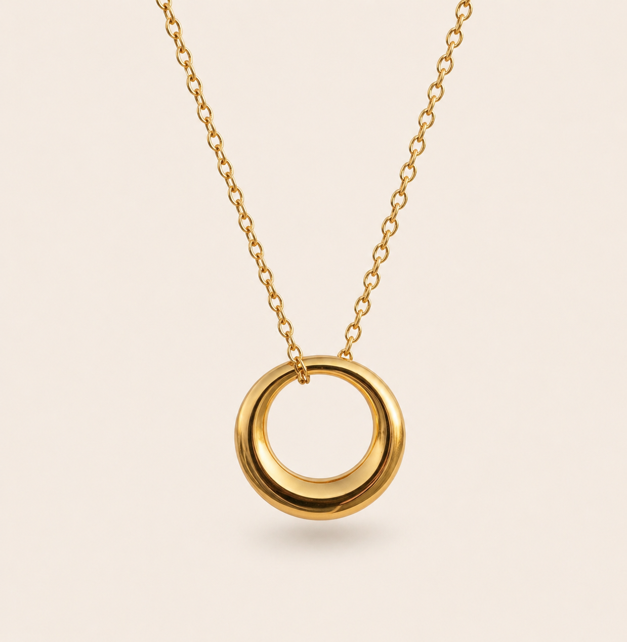 Timeless Women's Necklace with Circle Pendant
