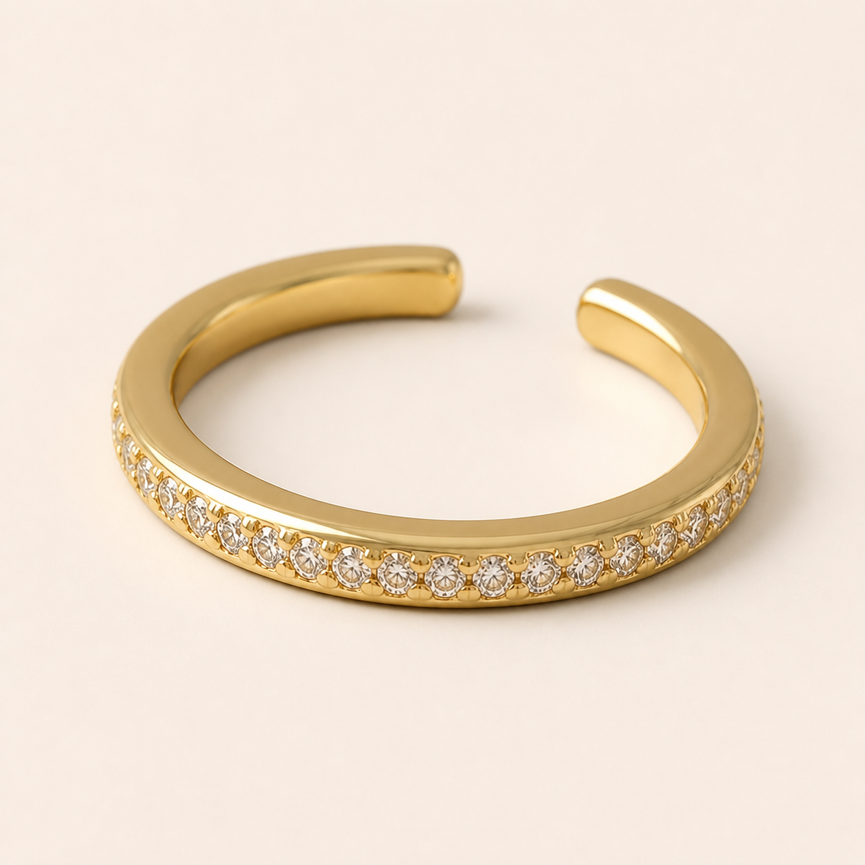Elegant Pave Ring Deluxe