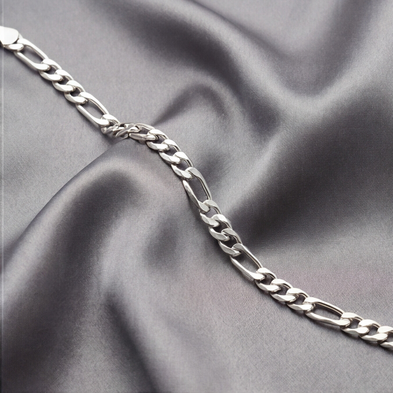 Timeless Figaro Chain Bracelet
