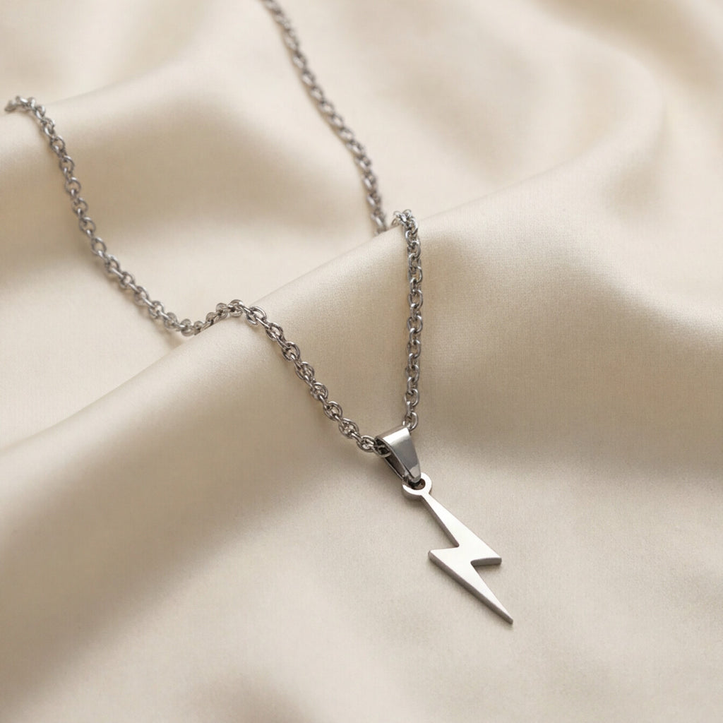 Necklace with lightning bolt pendant