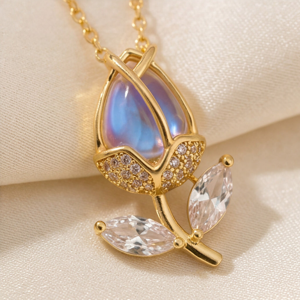 Filigree designer necklace in floral style