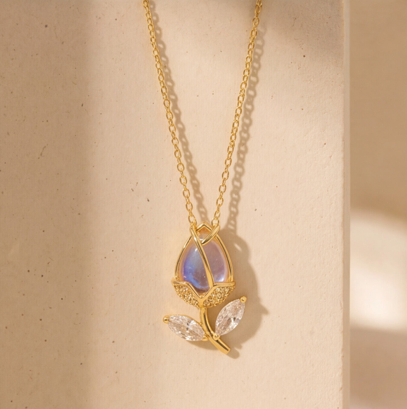 Filigree designer necklace in floral style