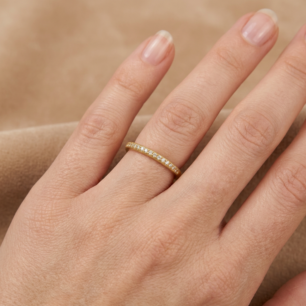 Elegant Pave Ring Deluxe